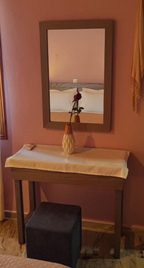 Artaki Beach Comfy Apartment Koróni エクステリア 写真