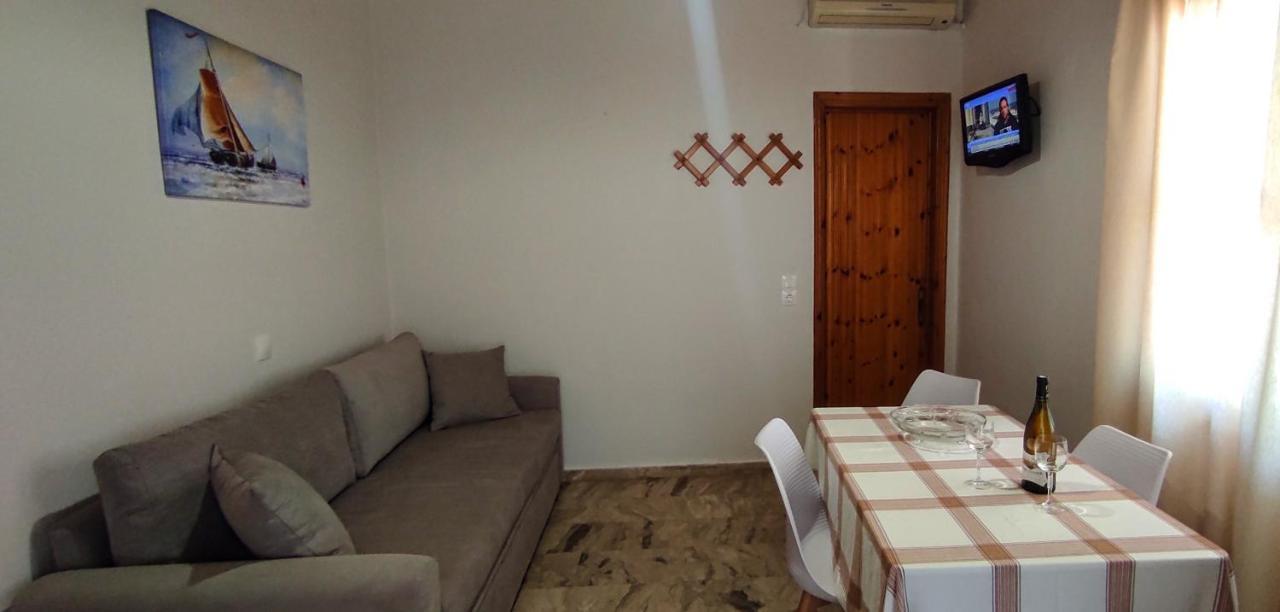 Artaki Beach Comfy Apartment Koróni エクステリア 写真