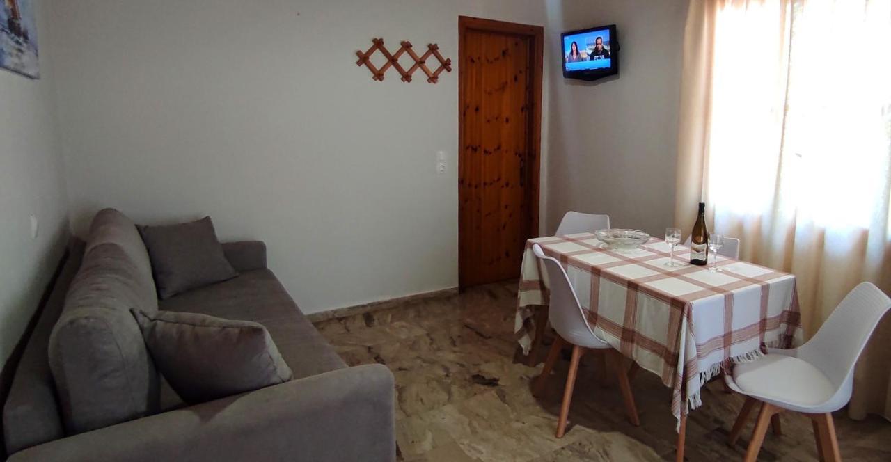 Artaki Beach Comfy Apartment Koróni エクステリア 写真