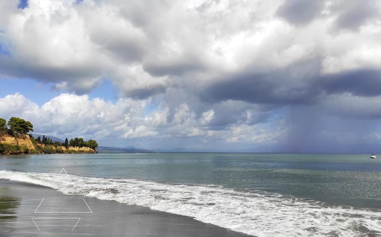 Artaki Beach Comfy Apartment Koróni エクステリア 写真