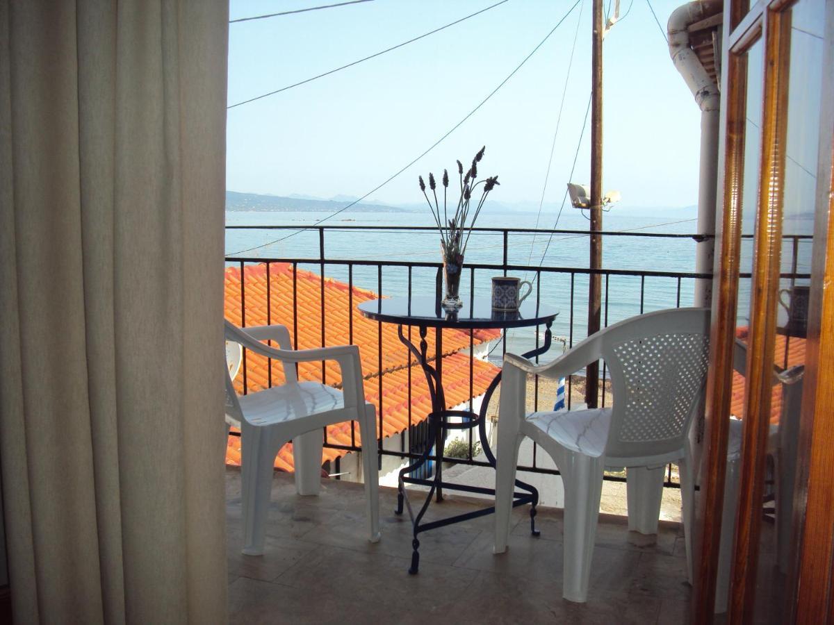 Artaki Beach Comfy Apartment Koróni エクステリア 写真